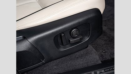 Range Rover Velar 30