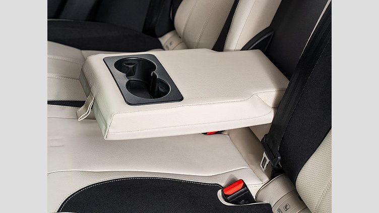 2022 認定中古車 Land Rover Range Rover Velar Charente Grey 2.0 litre i4P オーリックエディション