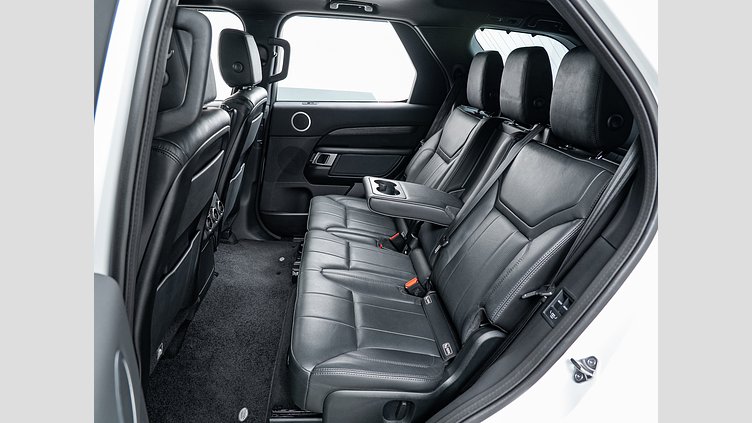 2017 認定中古車 Land Rover Discovery Yulong White 3.0 litre V6 Supercharged Petrol HSE　７人乗り
