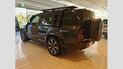 Defender 130 1