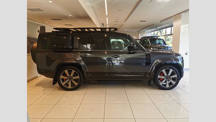 2025 認定中古車 Land Rover Defender 130 カルパチアングレイ D350 ディーゼルマイルドハイブリッド X