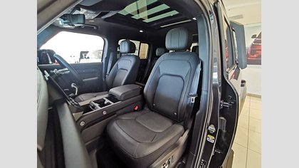 Defender 130 2
