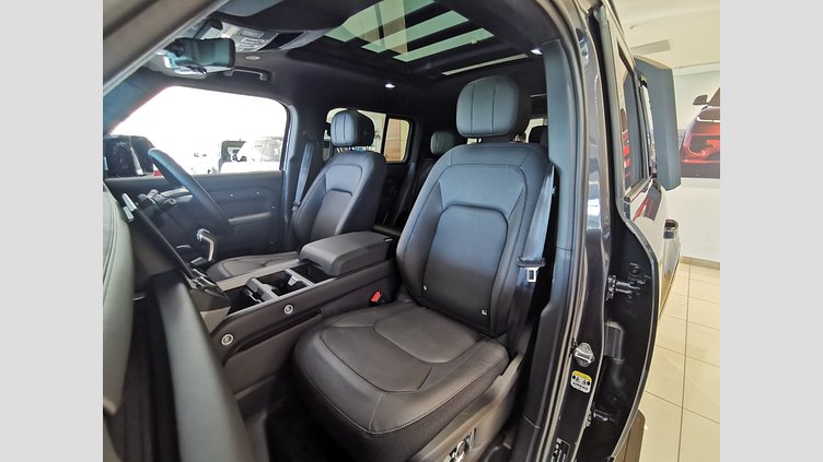 2025 認定中古車 Land Rover Defender 130 カルパチアングレイ D350 ディーゼルマイルドハイブリッド X