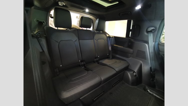 2025 認定中古車 Land Rover Defender 130 カルパチアングレイ D350 ディーゼルマイルドハイブリッド X