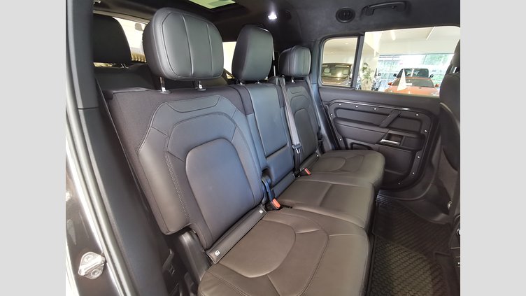 2025 認定中古車 Land Rover Defender 130 カルパチアングレイ D350 ディーゼルマイルドハイブリッド X