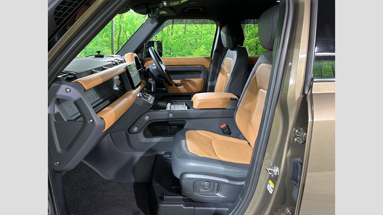 2023 認定中古車 Land Rover Defender 110 ゴンドワナストーン D300 AWD（AT） X-DYNAMIC HSE