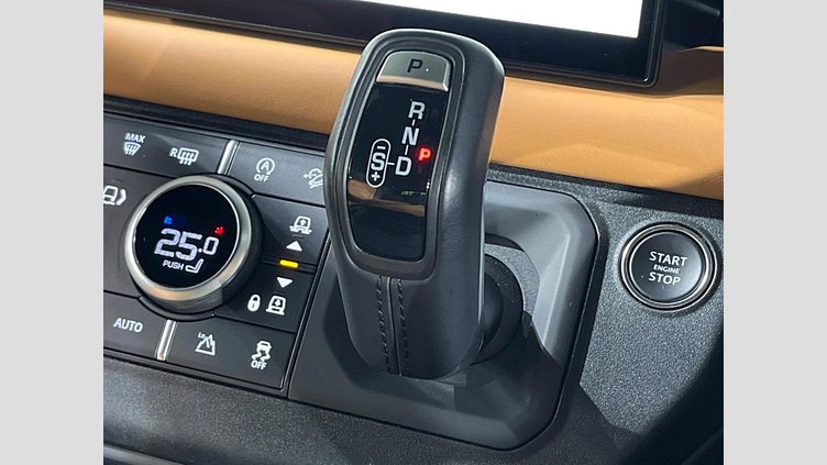 2023 認定中古車 Land Rover Defender 110 ゴンドワナストーン D300 AWD（AT） X-DYNAMIC HSE