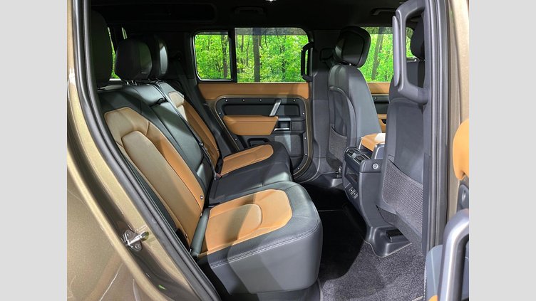 2023 認定中古車 Land Rover Defender 110 ゴンドワナストーン D300 AWD（AT） X-DYNAMIC HSE