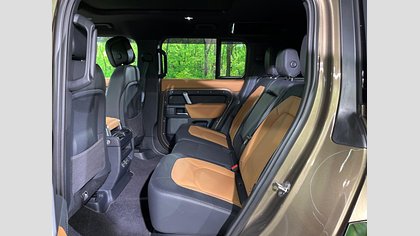 Defender 110 4