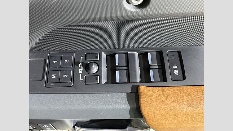 2023 認定中古車 Land Rover Defender 110 ゴンドワナストーン D300 AWD（AT） X-DYNAMIC HSE