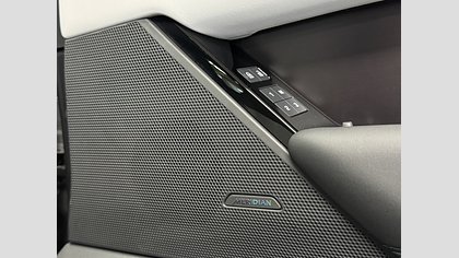 Range Rover Velar 24