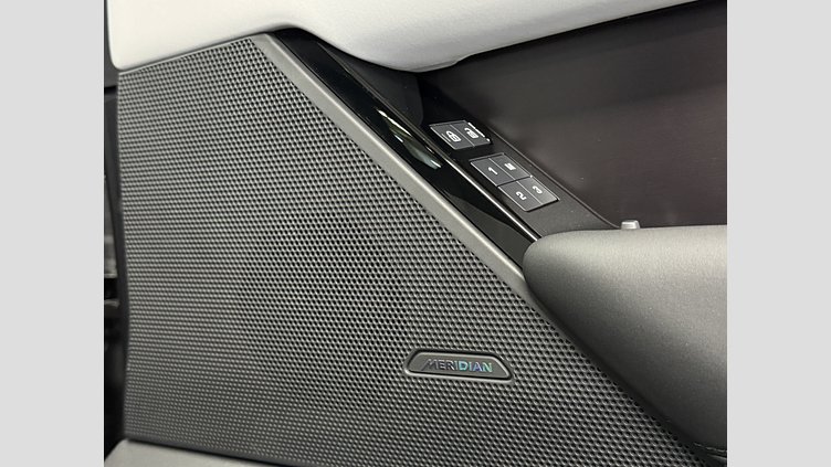 2025 認定中古車 Land Rover Range Rover Velar カルパチアングレイ D200マイルドハイブリッド（ディーゼル） スタンダードホイールベース Dynamic SE