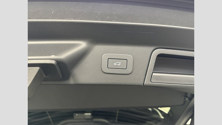 2025 認定中古車 Land Rover Range Rover Velar カルパチアングレイ D200マイルドハイブリッド（ディーゼル） スタンダードホイールベース Dynamic SE