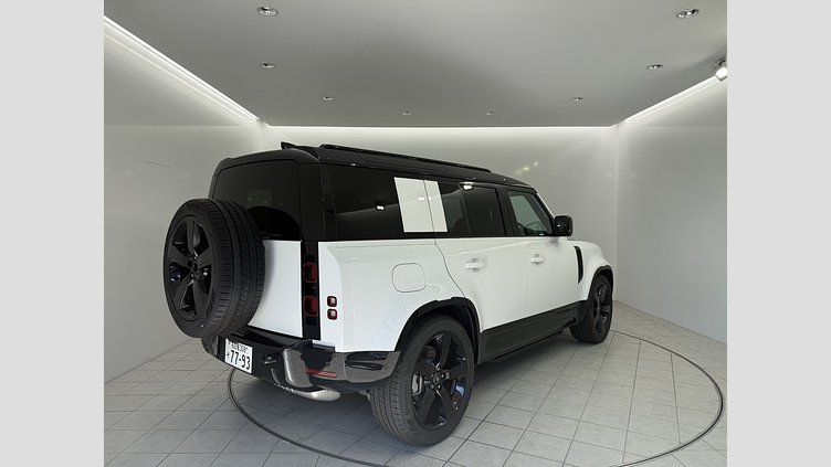 2025 認定中古車 Land Rover Defender 110 フジホワイト D350 ディーゼルマイルドハイブリッド X-Dynamic SE　D350　エアサスペンション