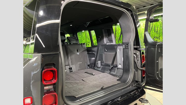 2022 認定中古車 Land Rover Defender 110 カルパチアングレイ D300 AWD（AT） X-DYNAMIC SE