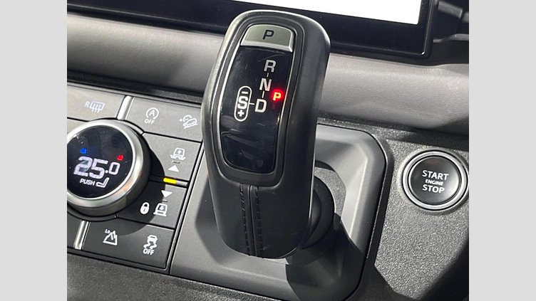 2022 認定中古車 Land Rover Defender 110 カルパチアングレイ D300 AWD（AT） X-DYNAMIC SE