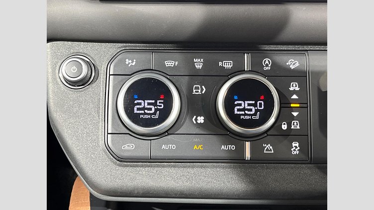 2022 認定中古車 Land Rover Defender 110 カルパチアングレイ D300 AWD（AT） X-DYNAMIC SE