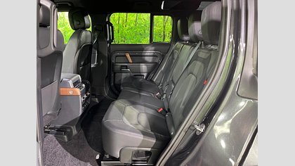 Defender 110 4
