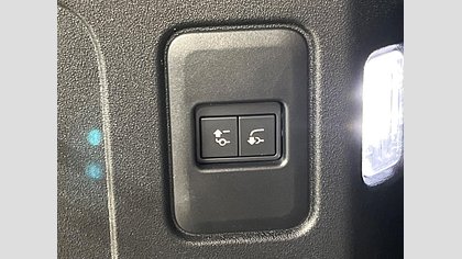 Defender 110 17