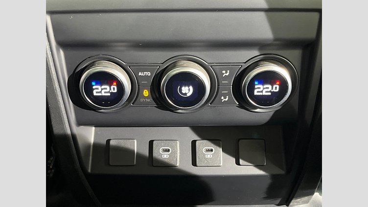 2022 認定中古車 Land Rover Defender 110 カルパチアングレイ D300 AWD（AT） X-DYNAMIC SE