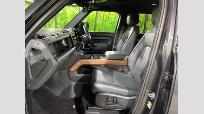 Defender 110 2