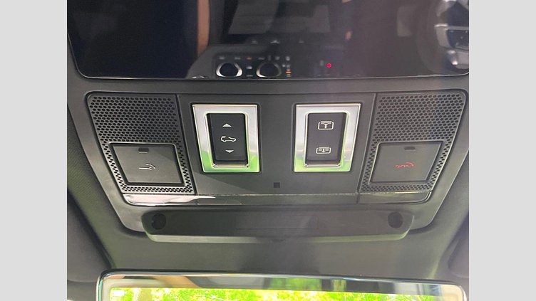 2022 認定中古車 Land Rover Defender 110 カルパチアングレイ D300 AWD（AT） X-DYNAMIC SE