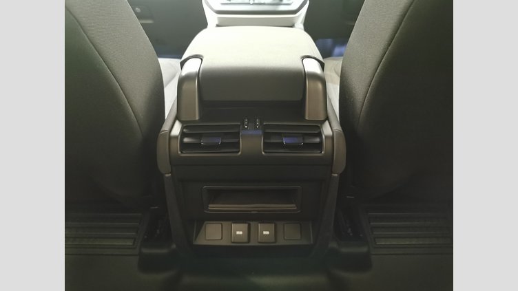 2023 認定中古車 Land Rover Defender 110 フジホワイト P300 AWD（AT） スタンダード