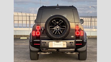 Defender 110 6