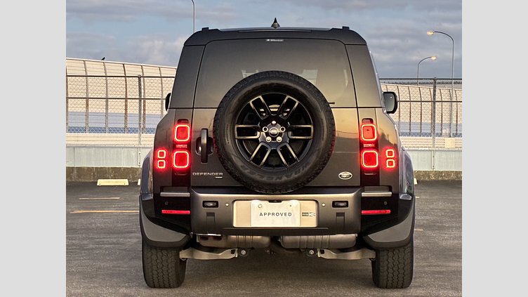 2022 認定中古車 Land Rover Defender 110 カルパチアングレイ D300 AWD（AT） X-DYNAMIC SE