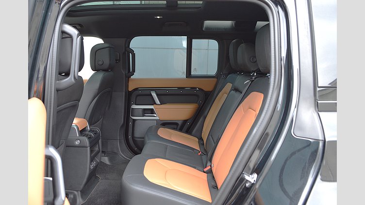 2023 認定中古車 Land Rover Defender 110 サントリーニブラック D300 AWD（AT） X-DYNAMIC HSE