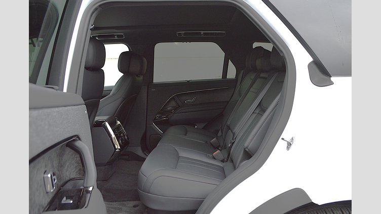 2024 認定中古車 Land Rover Range Rover Sport オストゥーニパールホワイト P550eプラグインハイブリッド（ガソリン） スタンダードホイールベース Autobiography