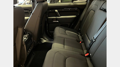 Defender 110 6