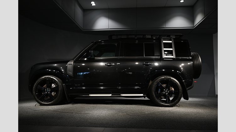 2021 Begagnad Land Rover Defender 110 Santorini Black automatic DEFENDER 110 P400 X-DYNAMIC HSE