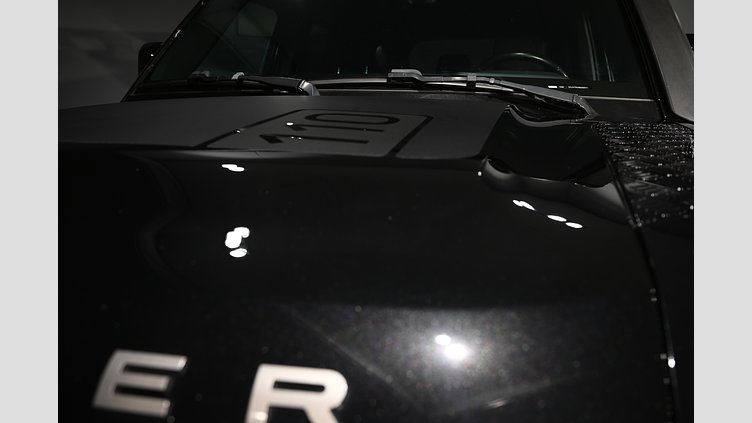 2021 Begagnad Land Rover Defender 110 Santorini Black automatic DEFENDER 110 P400 X-DYNAMIC HSE