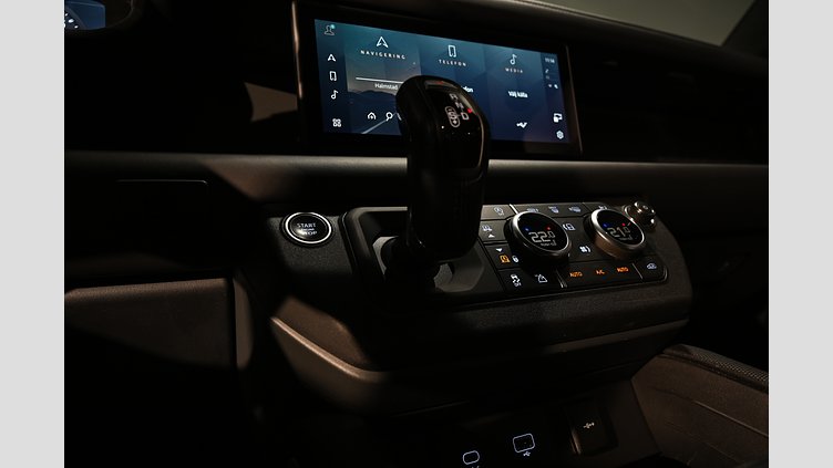 2021 Begagnad Land Rover Defender 110 Santorini Black automatic DEFENDER 110 P400 X-DYNAMIC HSE