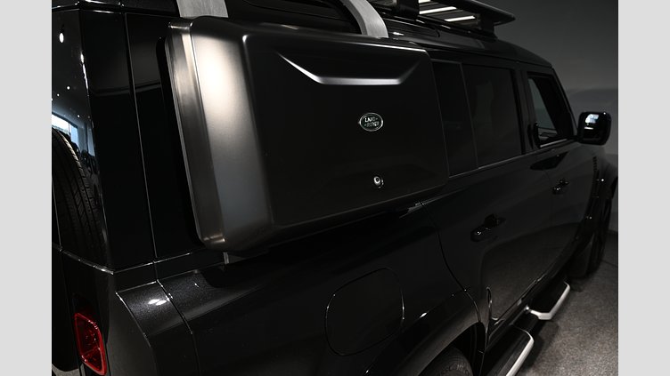 2021 Begagnad Land Rover Defender 110 Santorini Black automatic DEFENDER 110 P400 X-DYNAMIC HSE