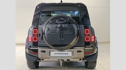 Defender 110 6