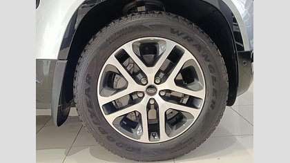Defender 110 4