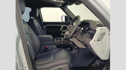 Defender 110 9
