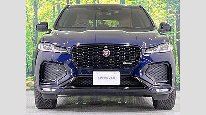 F-Pace 1
