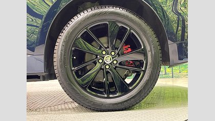F-Pace 9