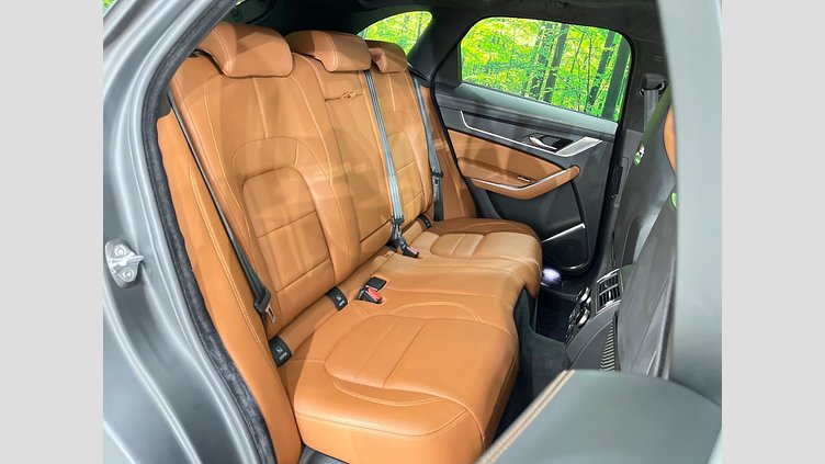 2020 認定中古車 Jaguar F-Pace Portofino Blue 2.0L I4 Pet Mid DOHC AJ200 R-DYNAMIC HSE