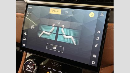 F-Pace 29