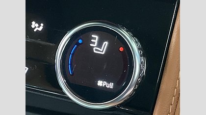 F-Pace 31
