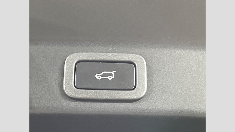 2020 認定中古車 Jaguar F-Pace Portofino Blue 2.0L I4 Pet Mid DOHC AJ200 R-DYNAMIC HSE