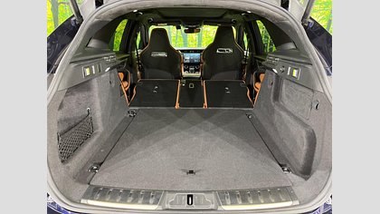 F-Pace 60
