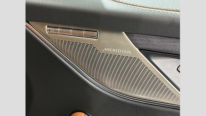 F-Pace 32