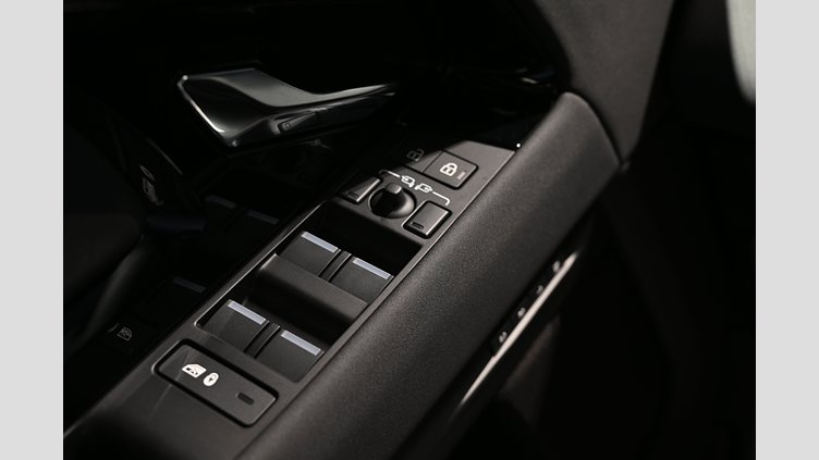 2026 Begagnad Land Rover Range Rover Evoque Carpatian Grey AWD D200 Hoxton Edition