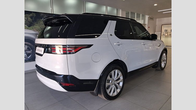 2022 Approved Land Rover Discovery Fuji White All Terrain DISCOVERY 3.0TD SE R-DYNAMIC (D300)