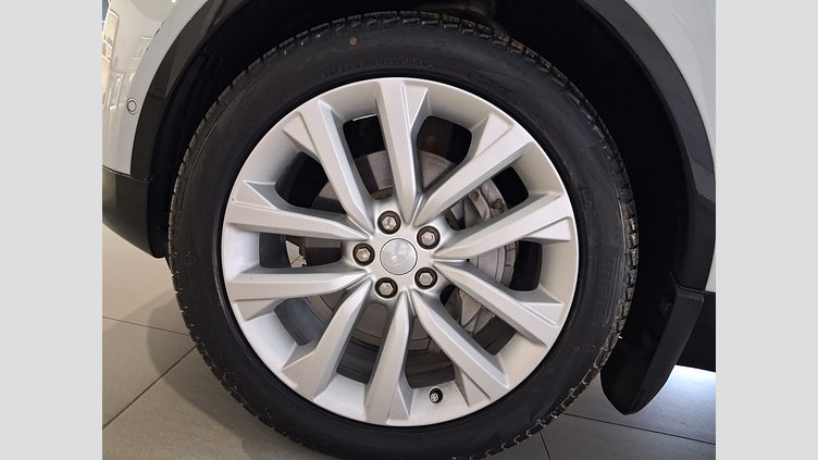 2022 Approved Land Rover Discovery Fuji White All Terrain DISCOVERY 3.0TD SE R-DYNAMIC (D300)